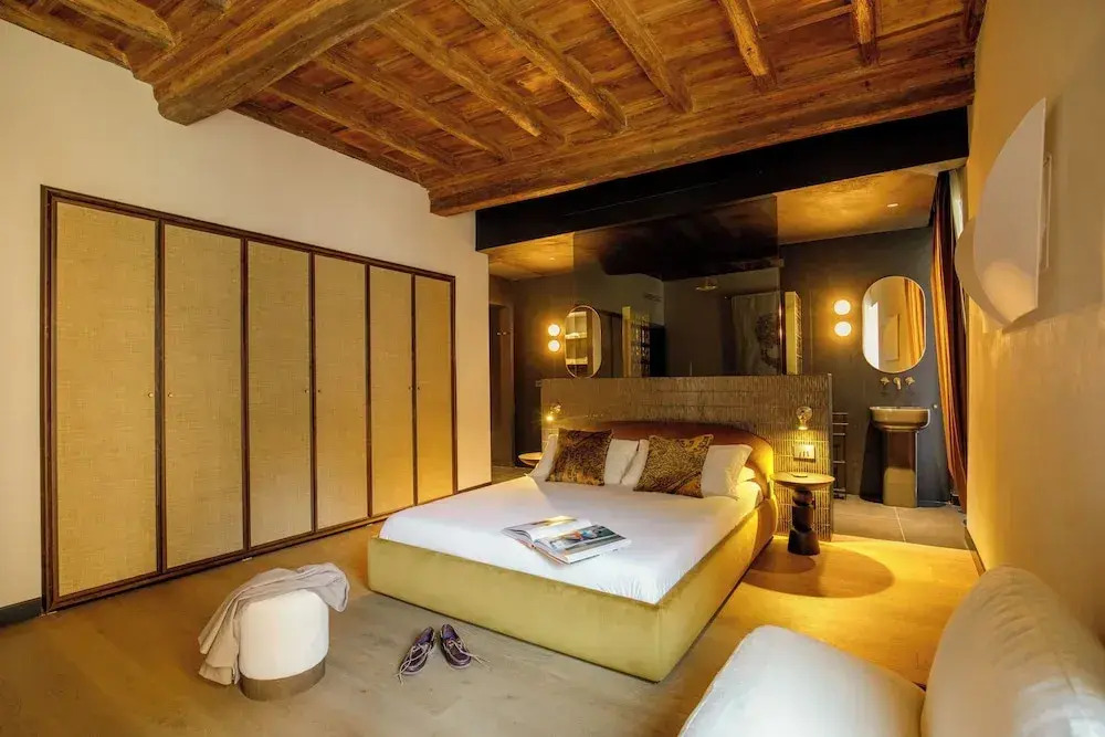 Palazzo Serpe Suites near Colosseum
