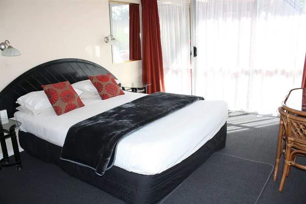 Lisa Rose Motel