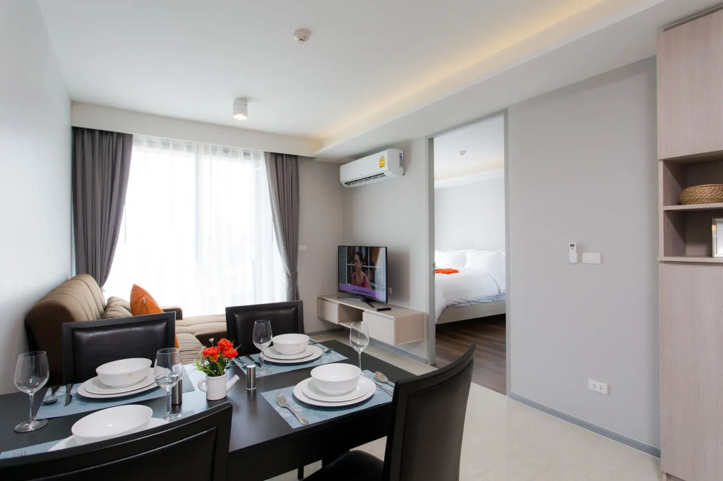 6th Avenue Surin by Lofty