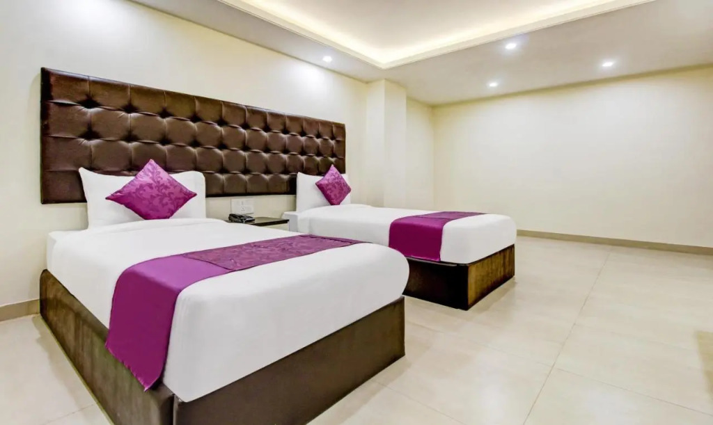 Hotel Mavens Orange Gurgaon