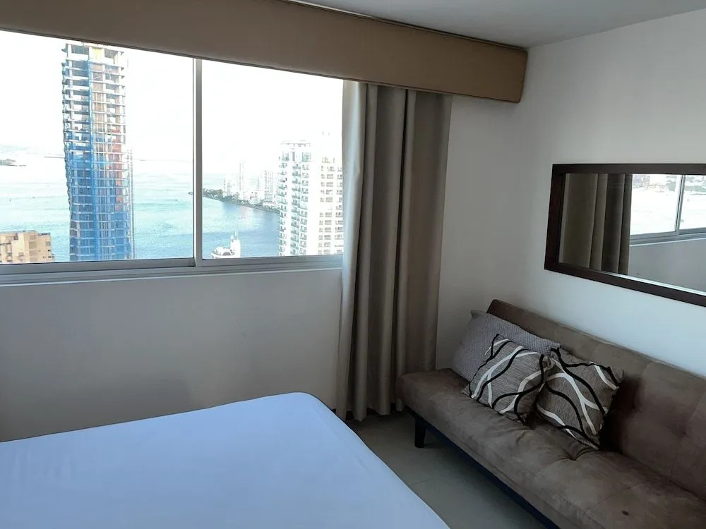 Luxurious 3-Bedroom Penthouse with Ocean Views in Cartagena
