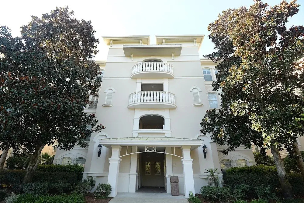 Summerwind With Ocean Views, Beach & Pool 3 Bedroom Condo