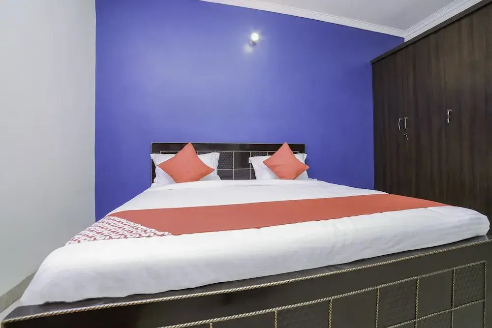 OYO 26666 Refuge Home Stays