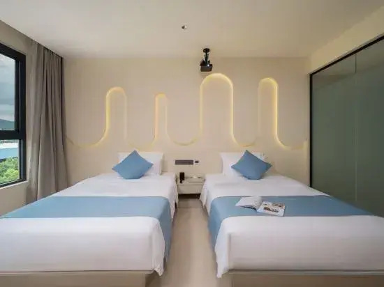 Meige Hotel (Red River Maitreya)