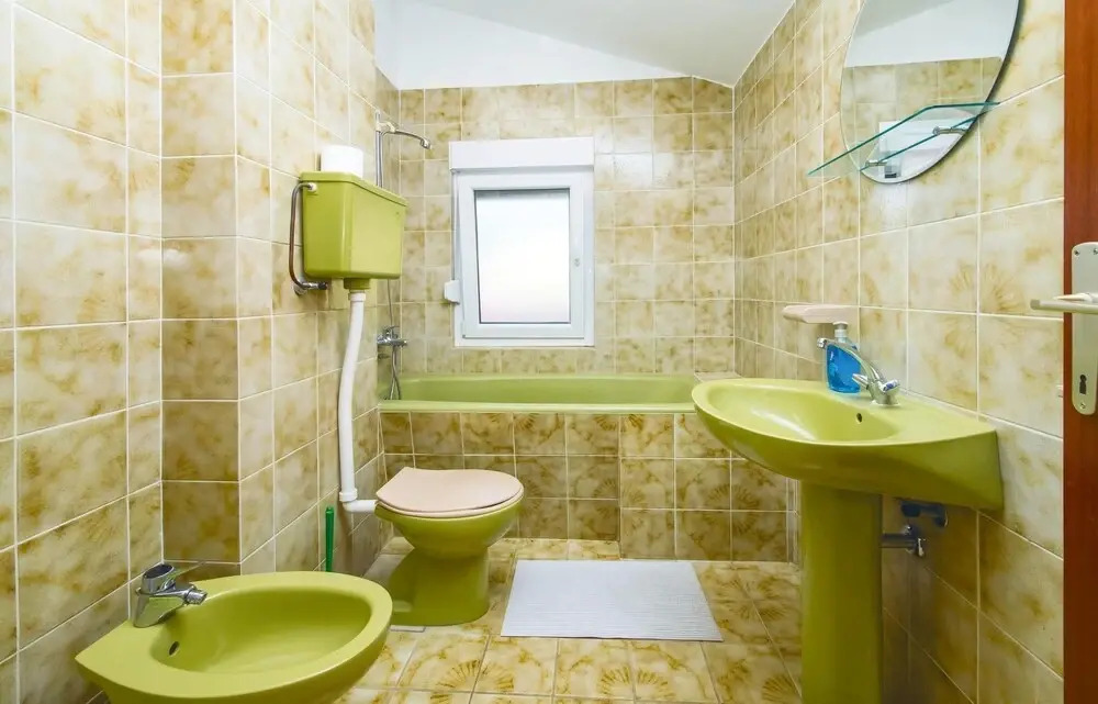 Amazing Apartment in Podstrana With 3 Bedrooms and Wifi