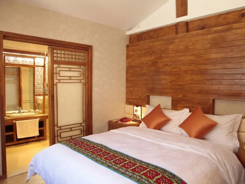 Lijiang Happyland Inn