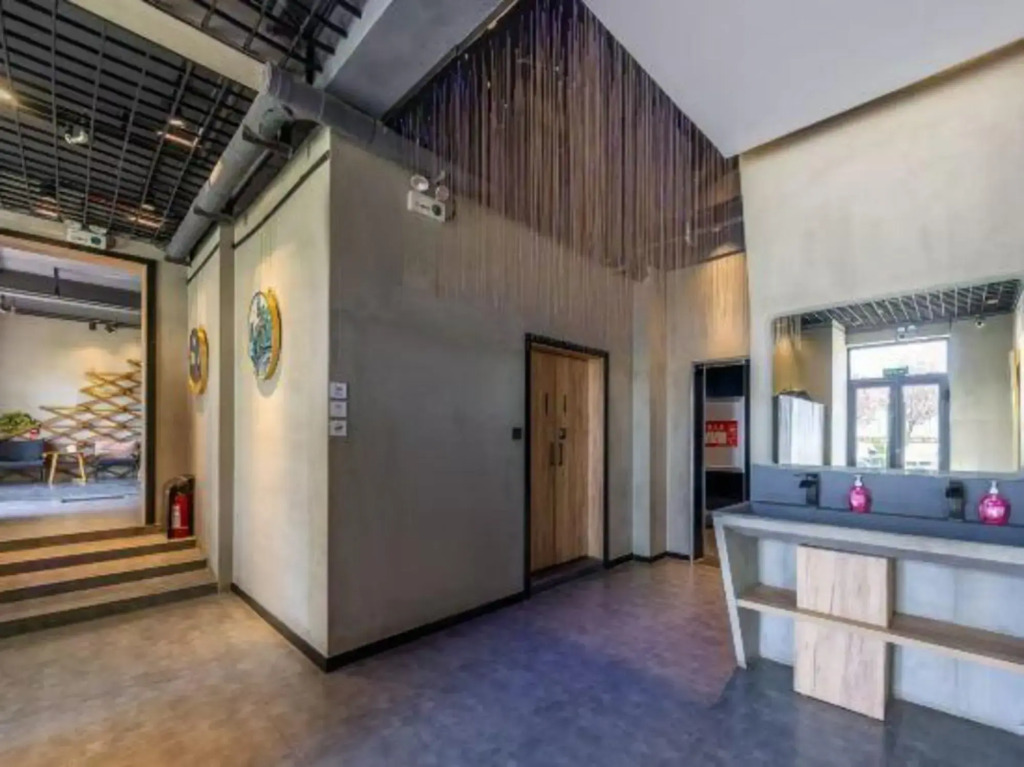 Lanzhou Die Art Hotel (Provincial Central Hospital Taohai Market Branch)