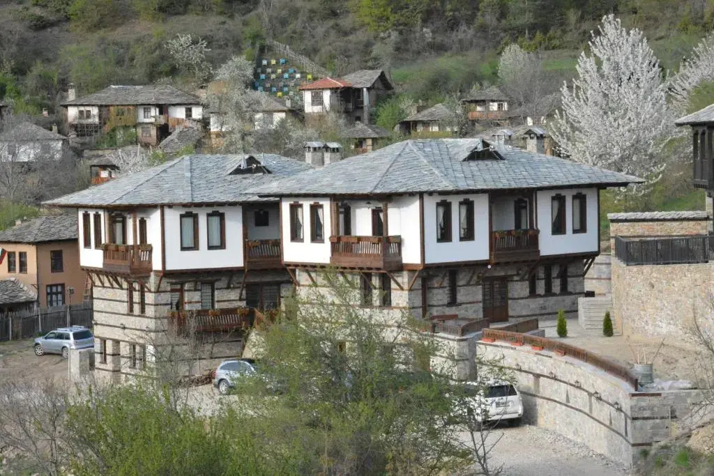 Leshtenski Perli