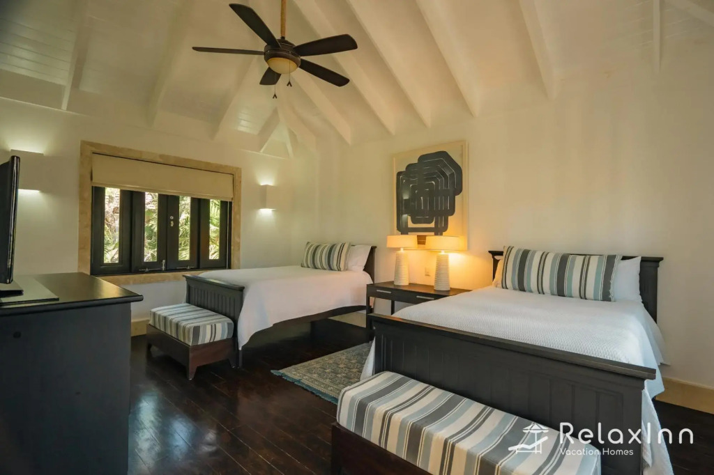 Dramatic Luxury Villa With Golf and Ocean View Walking Distance From the Beach