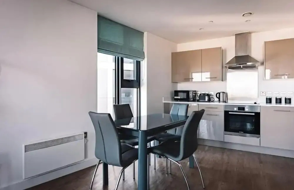 City Centre Appt-sleeps 5-free Parking & Free Wifi
