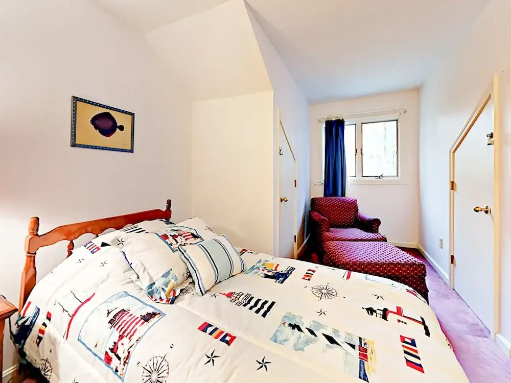 14 Maddocks Rd Condo 4 Bedrooms 3.5 Bathrooms Condo