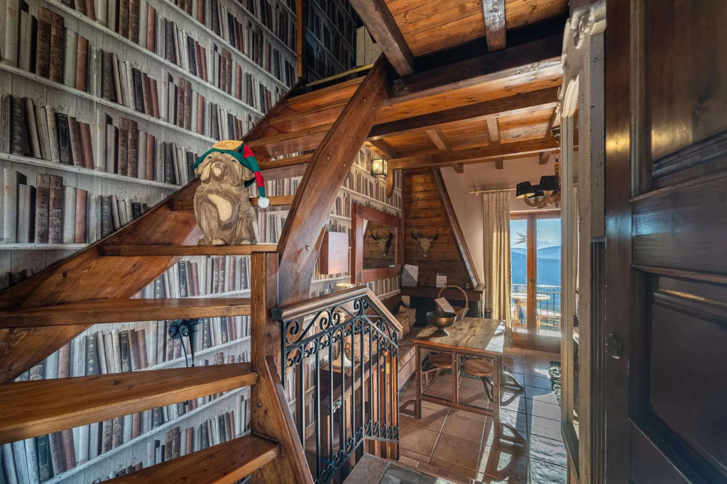 Rock Dandy Deluxe Chalet - Panoramic Mountains & Sauna