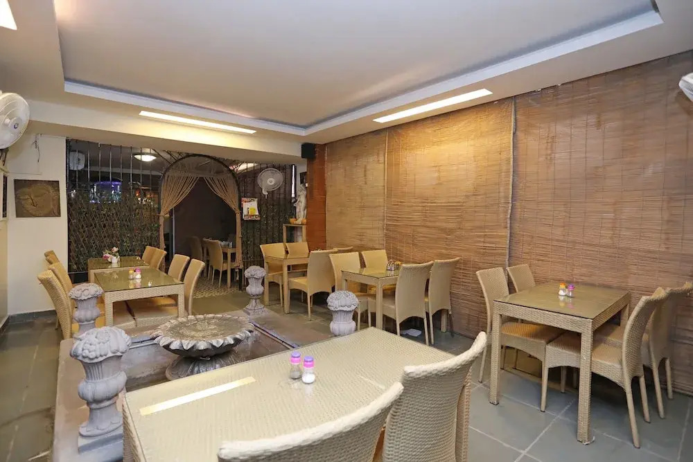 OYO 1219 Hamilton Hotel