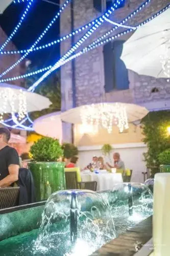 Auberge De Saint-Rémy - Mas De Garance Piscine - Table Gastronomique Étoilé