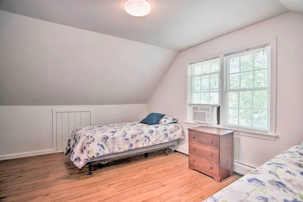 Near Beaches & Dtwn Falmouth: Family Home w/ Deck