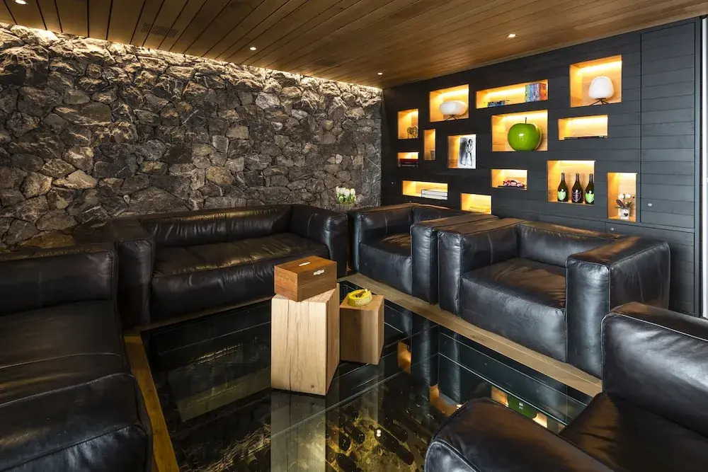 Chetzeron Mountain Hotel