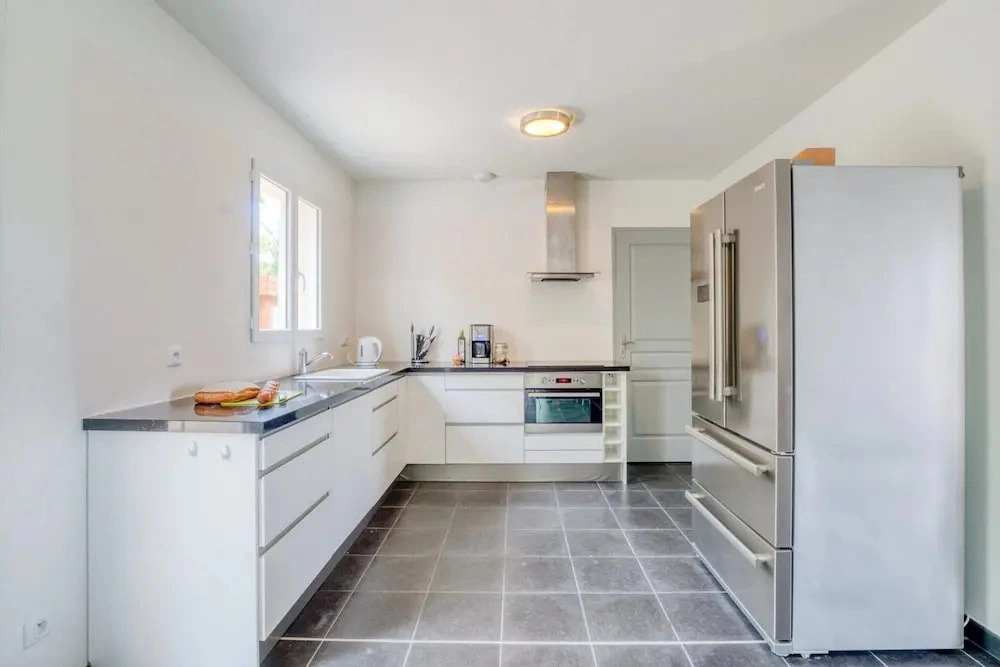Villa in Aquitaine With Pool & BBQ
