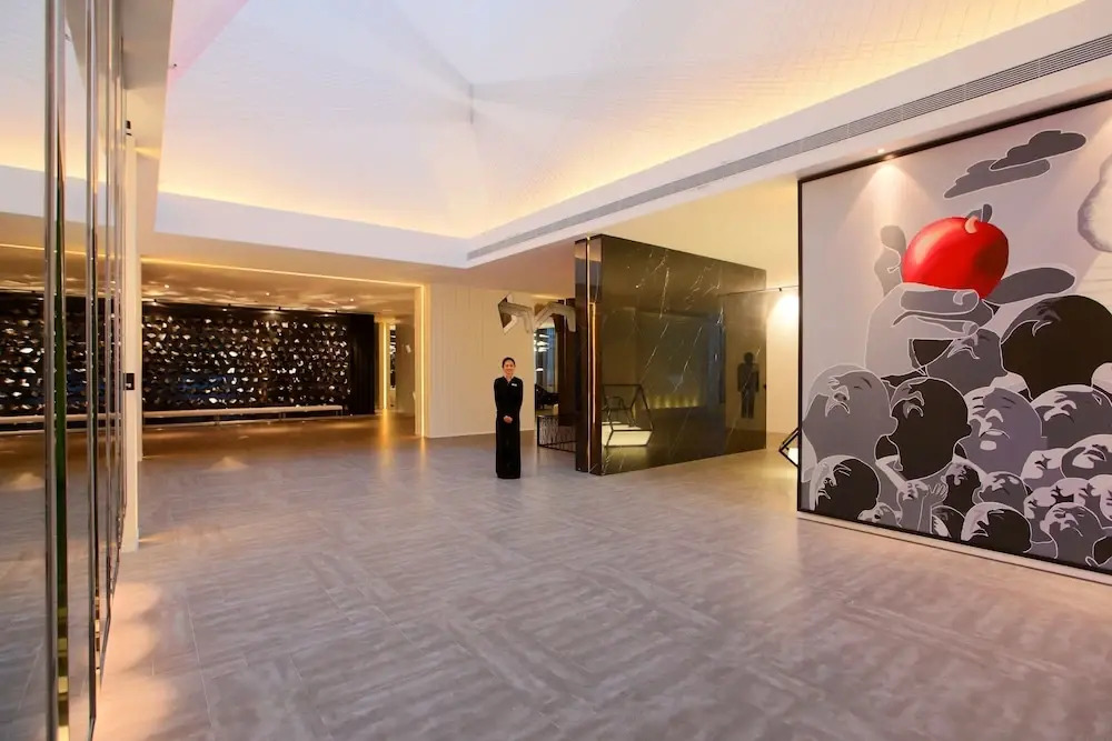 Crystal Orange Hotel