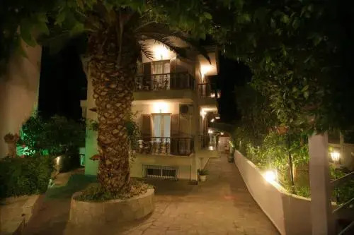 Anatoli Apartments Polichrono