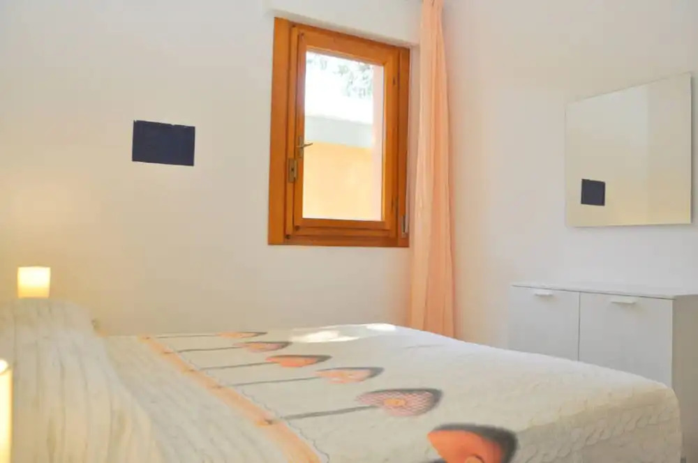 Modern Flat With Terrace for 5 Guests - Beahost