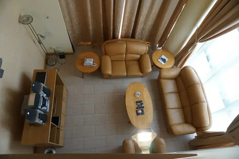 E5 Apartments