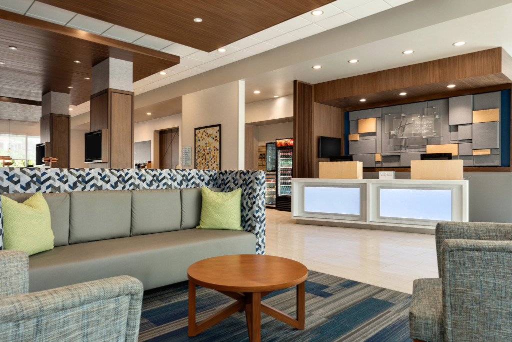 Holiday Inn Express & Suites - Dalton - Walnut Ave by IHG