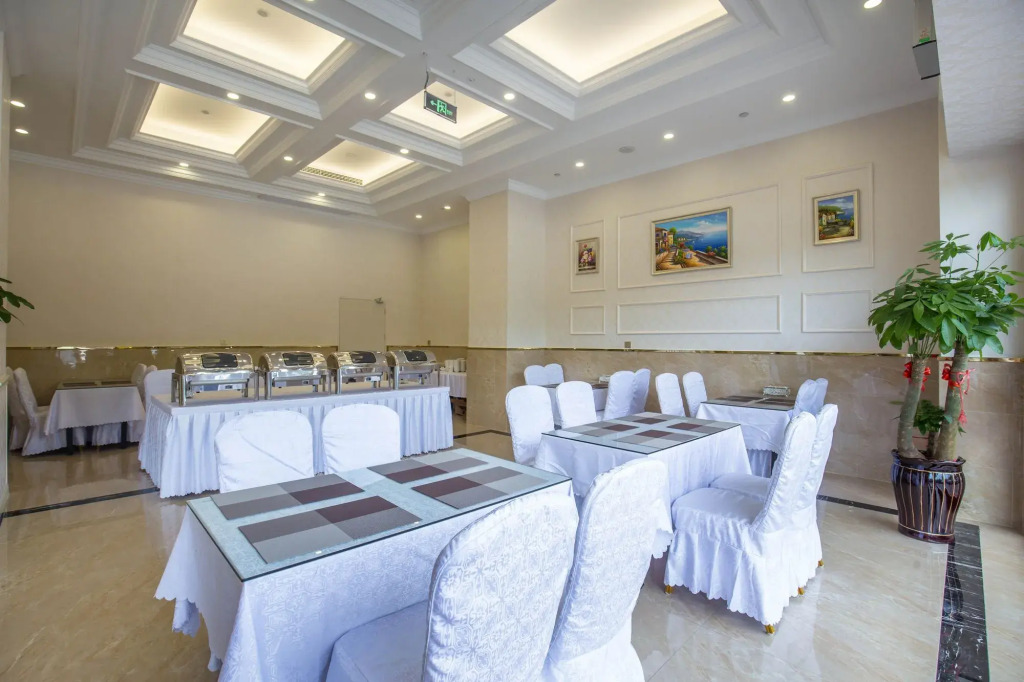 WheZhou New World Hotel