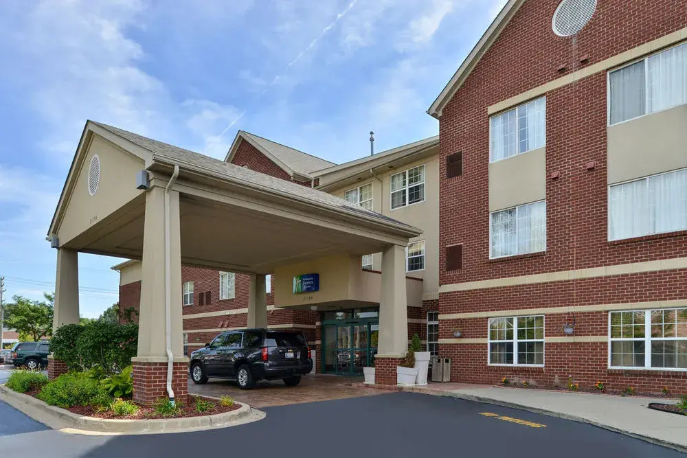 Holiday Inn Express Hotel & Suites Southfield - Detroit