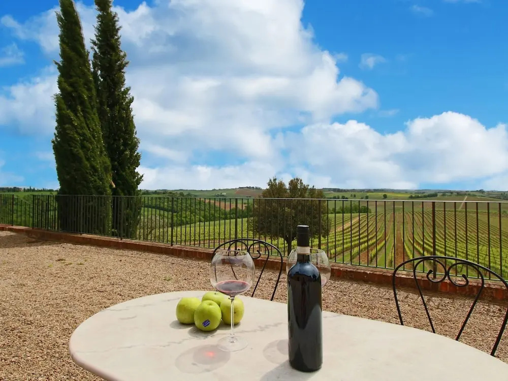 Luxurious Farmhouse in Montepulciano with Swimming Pool