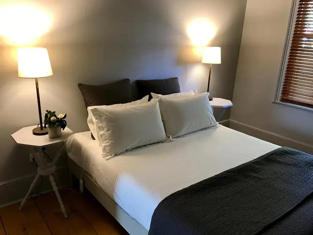 Fig Cafe and Accommodation