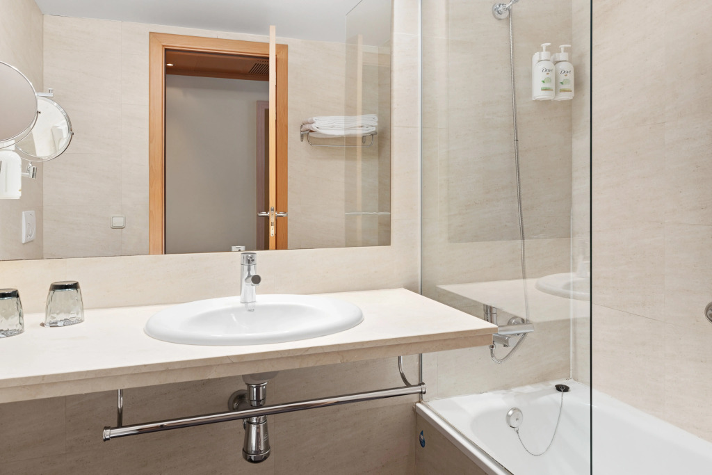 Отель B&B Hotel Tarragona Valls