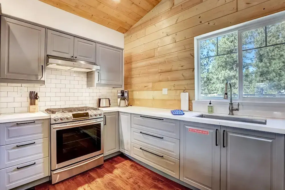 Amachen Cabin - Pet & Family Friendly - Woof Woof!
