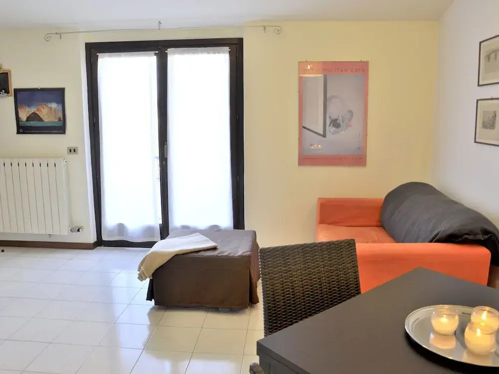 Newly Renovated Holiday Home With Scenic Hill-view