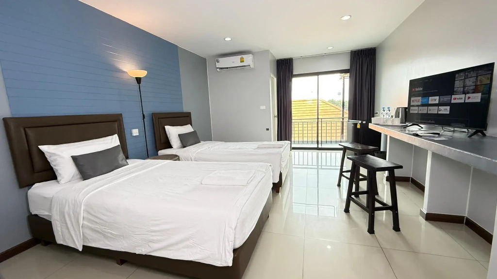 Baan Paknam Budget Hotel