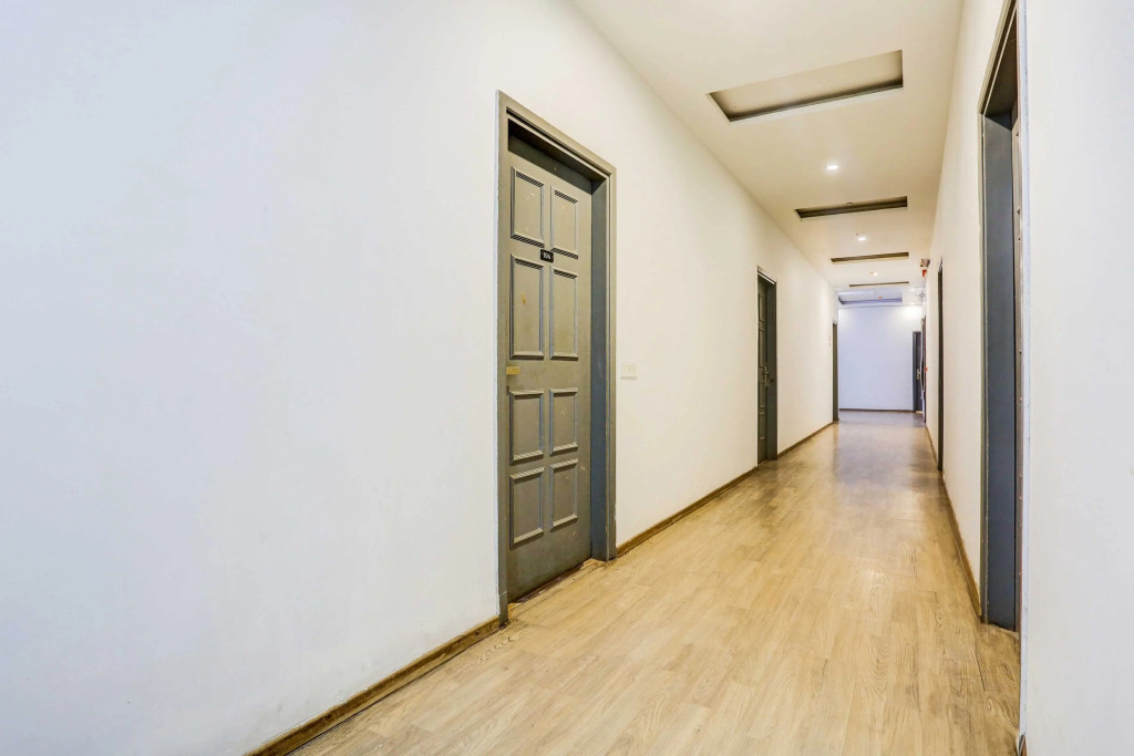 Townhouse Oak Iskcon Temple Rohini