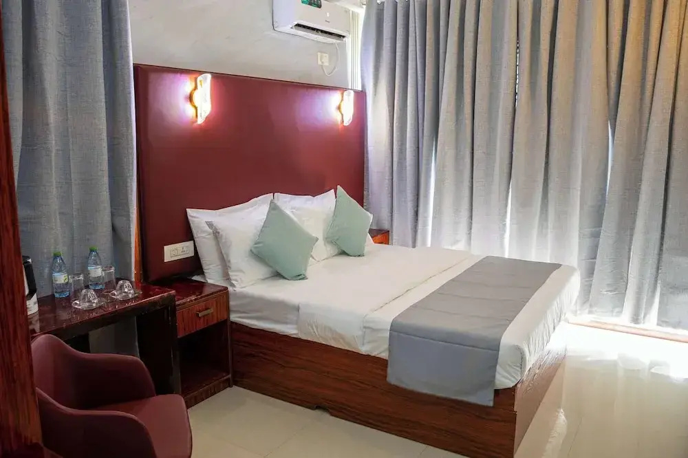 Terminal 27 Hotel