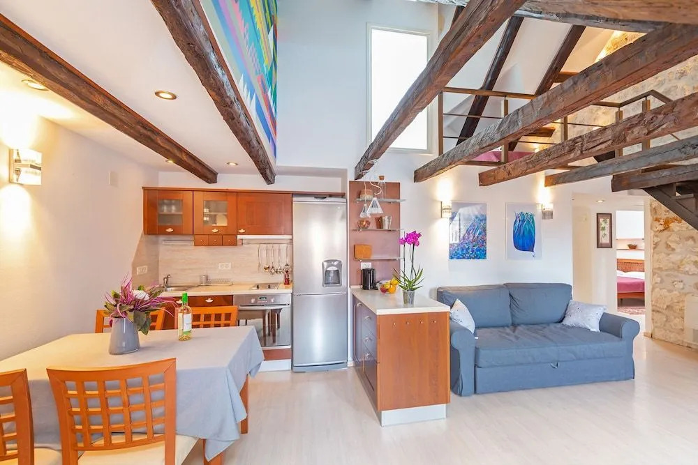 Apartment Bona Palace