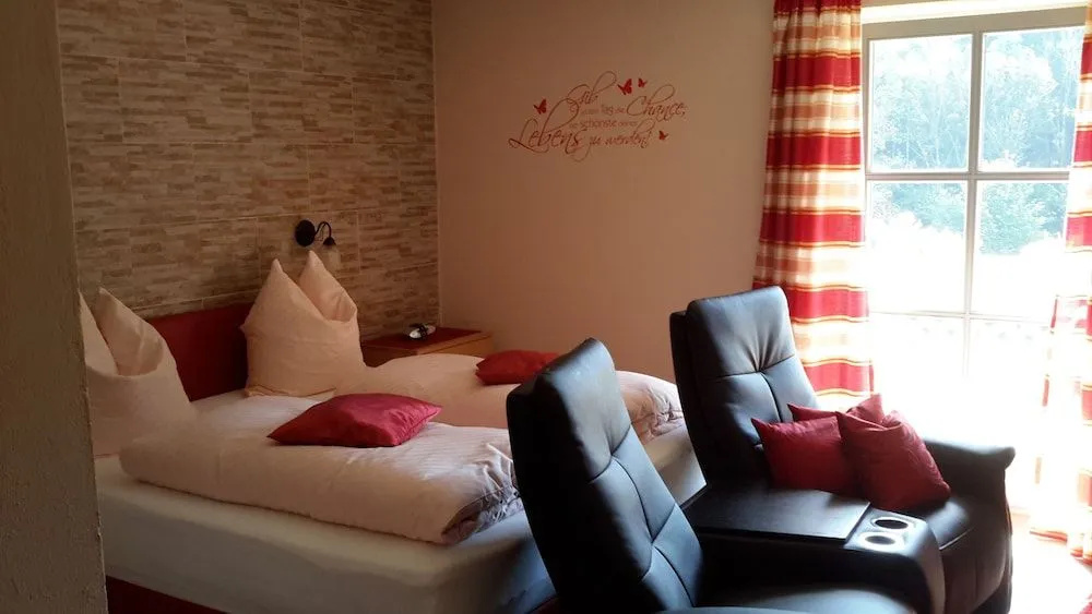 Landgasthof zum Hirschenstein, Pension Garni