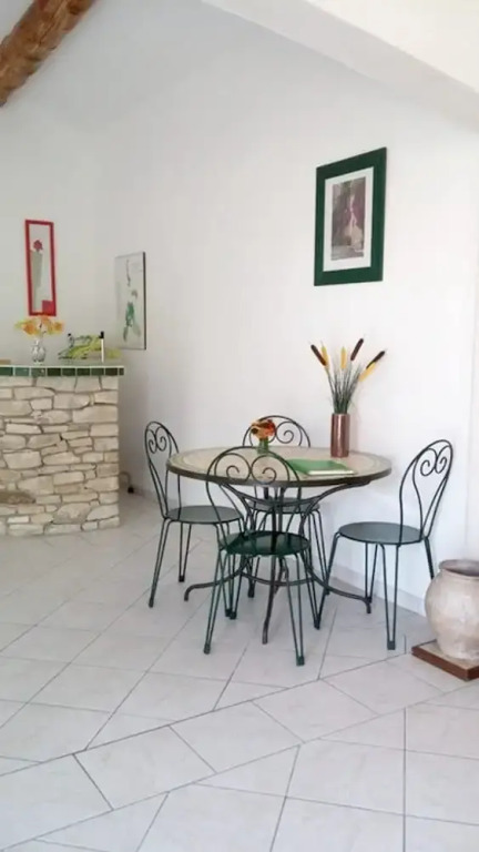 House With one Bedroom in Pujaut, With Wonderful Mountain View, Furnis