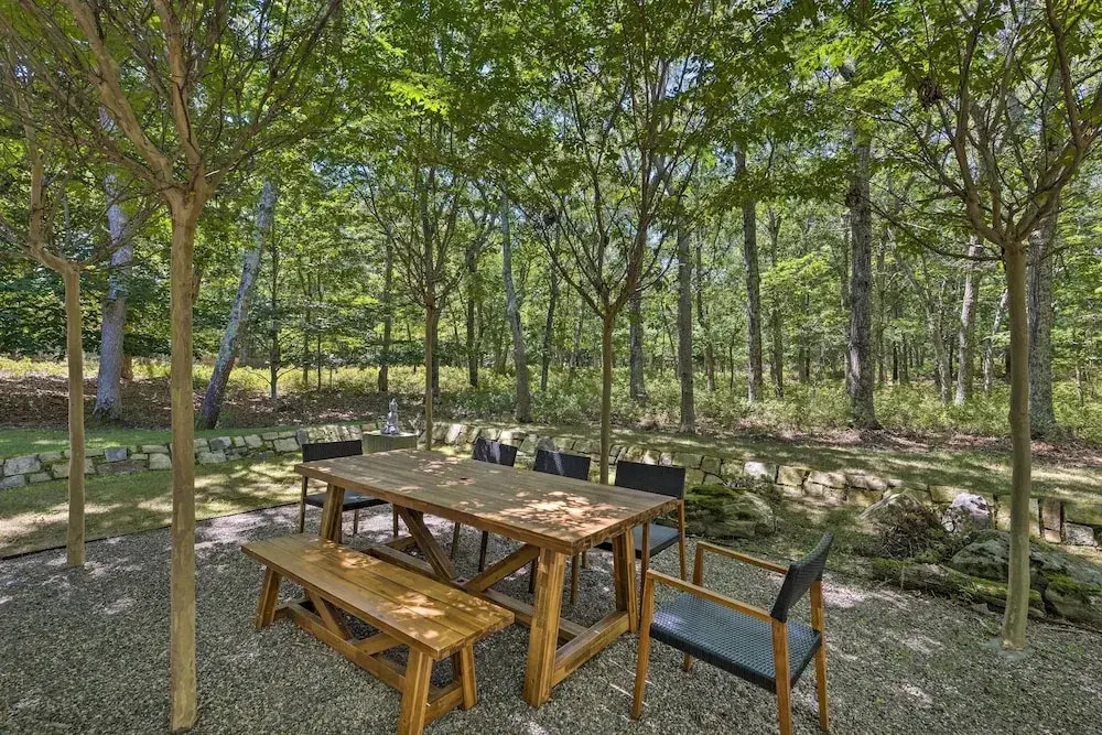 Unique Southampton Getaway w/ Rooftop Deck!