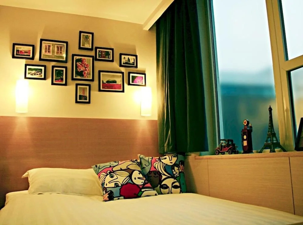Chengdu Rongcheng Holiday Hotel