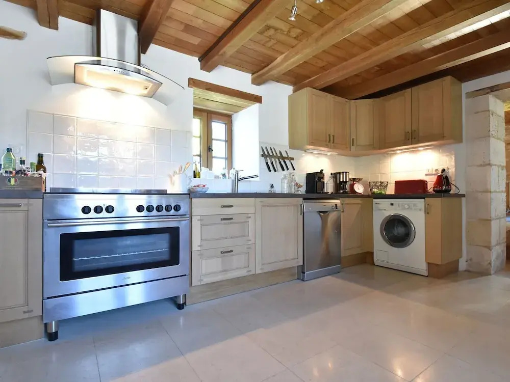Beautiful Holiday Home With Swimming Pool, Walking Distance From the Centre of Verteillac