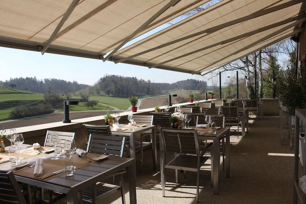 Hotel & Restaurant Schloss Schwandegg