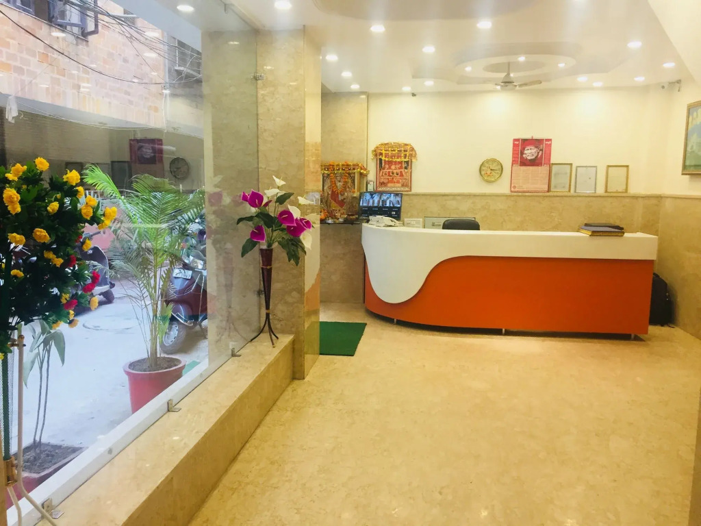 Hotel Tushar Continental