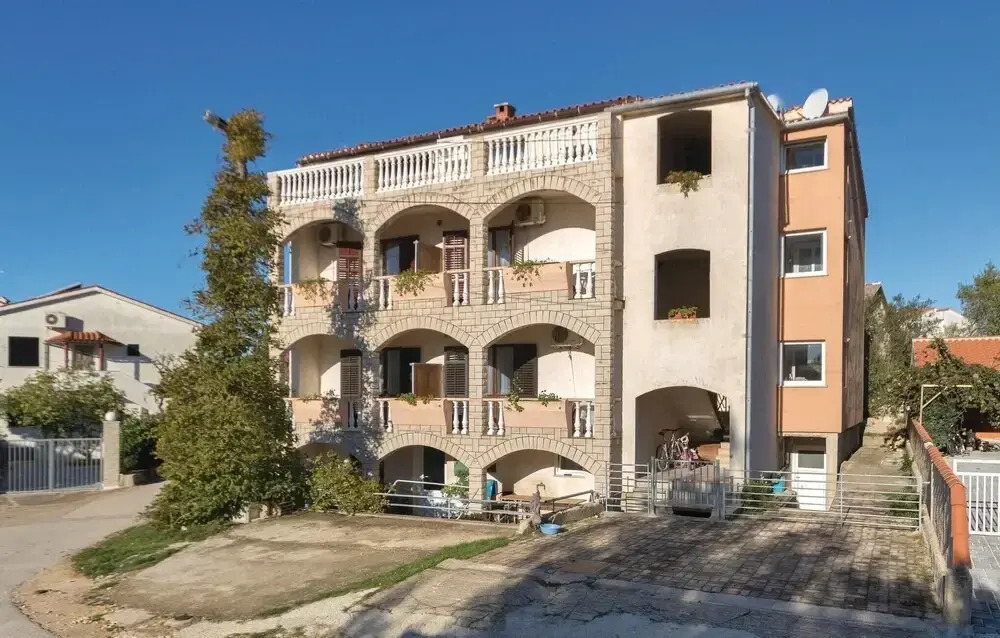 Stunning Home in Medulin With Wifi and 2 Bedrooms