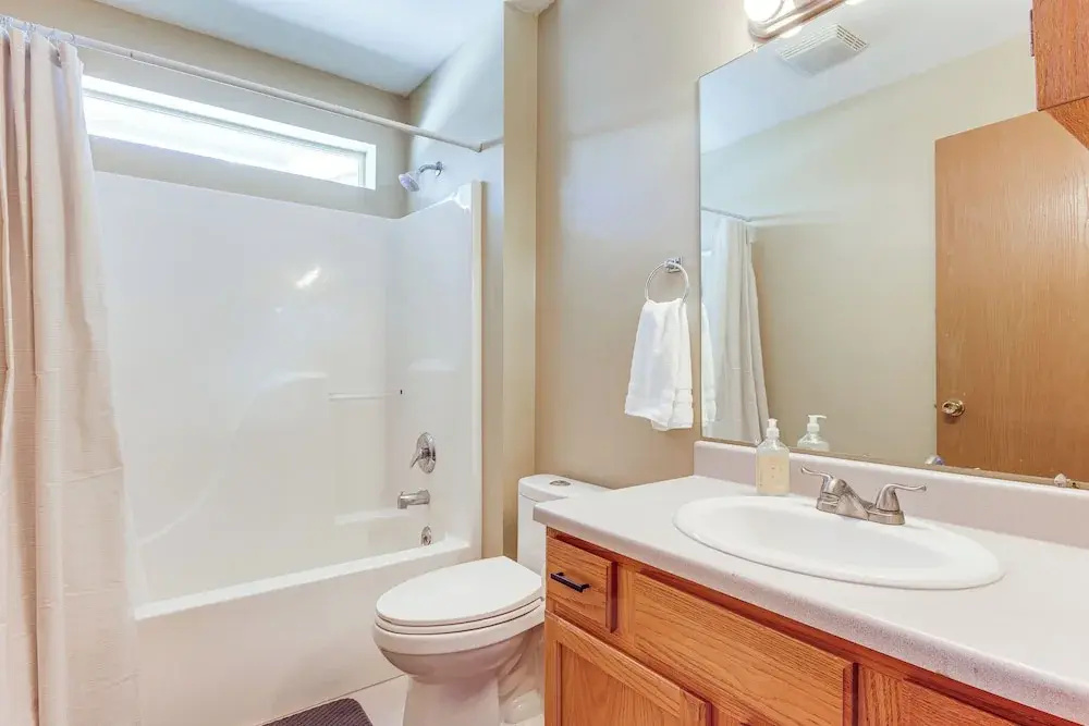 < 1 Mi to Big Sky Resort: Quiet Mtn-view Retreat