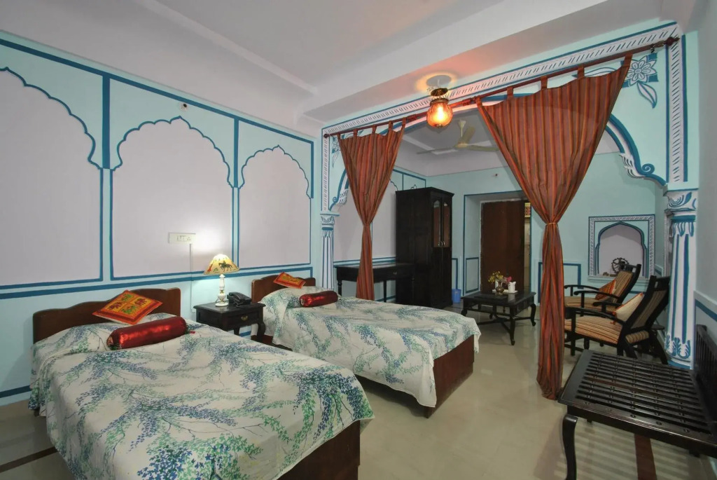 Rawla Mrignayani Palace
