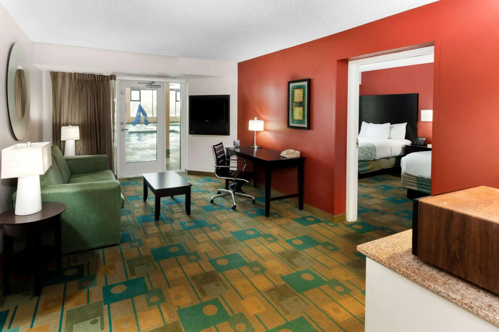 La Quinta by Wyndham Milwaukee Bayshore Area