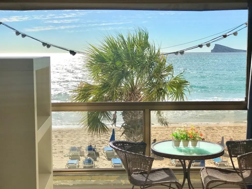 Levante Seafront Beach Apartment
