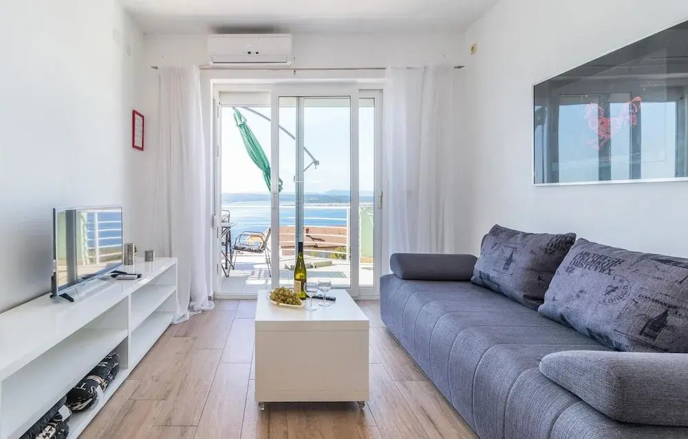 Amazing Home in Dramalj With Wifi and 2 Bedrooms